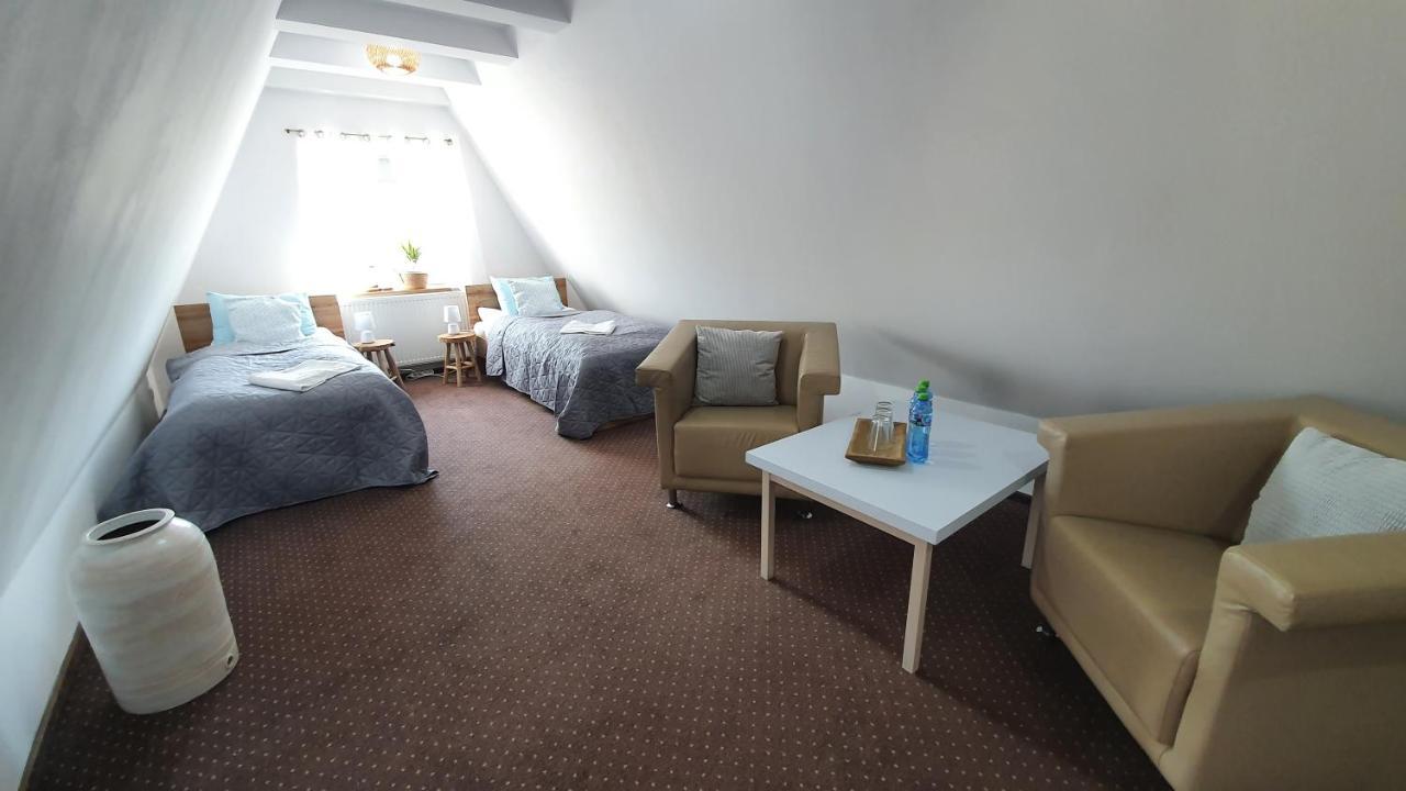 Hotel Siesta Свебодзин Екстериор снимка