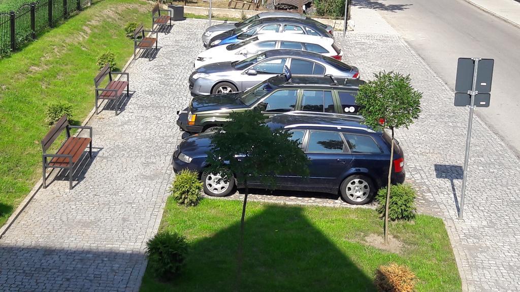 Hotel Siesta Свебодзин Екстериор снимка