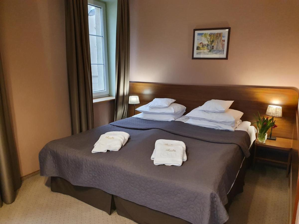 Hotel Siesta Свебодзин Екстериор снимка