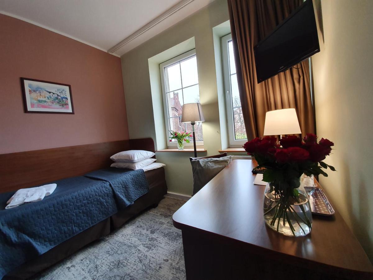 Hotel Siesta Свебодзин Стая снимка